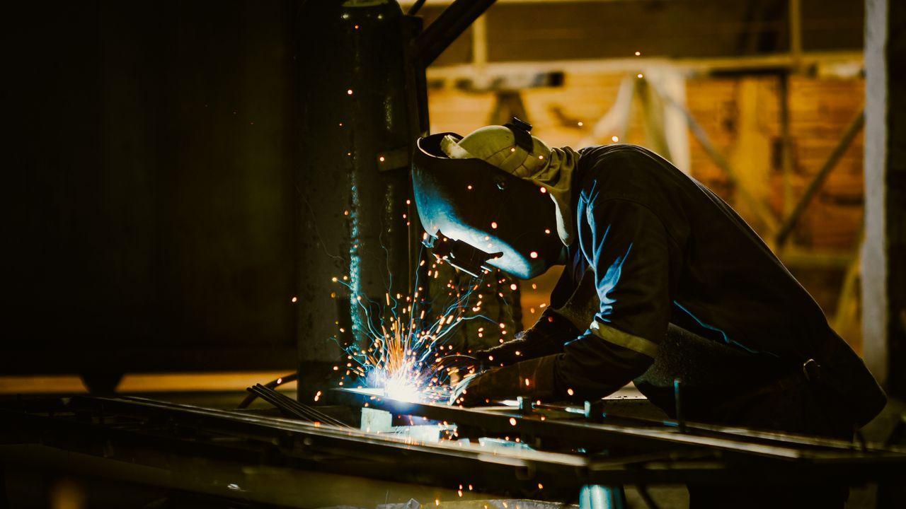 5 Simple Hacks to Finance Professional-Grade Workshop Tools Without Capital Strain